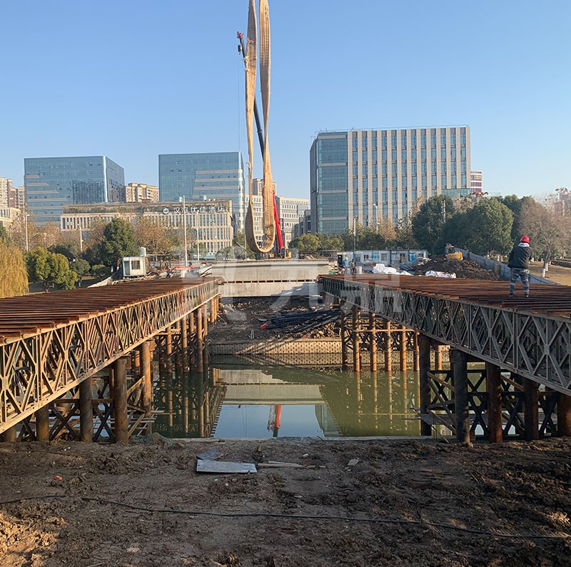 鋼棧橋 鋼棧橋